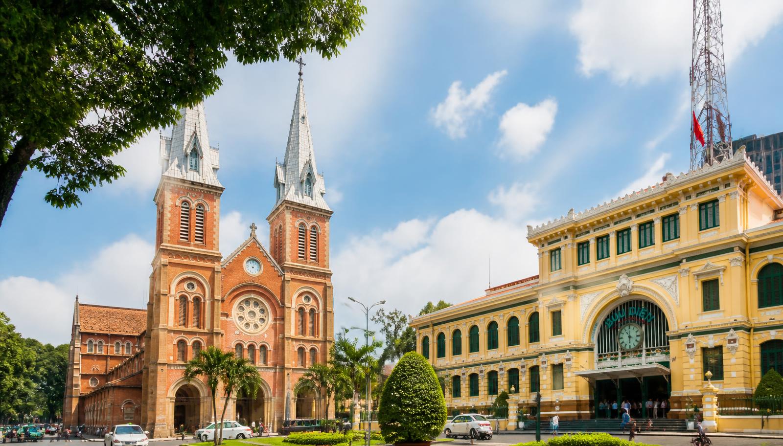 Nhà thờ Đức Bà & Bưu điện Thành phố